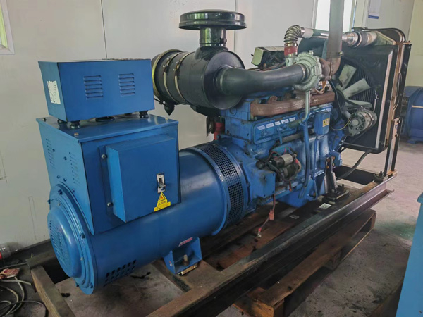 昭通100kW柴油发电机组使用多级机油有哪些优缺点？